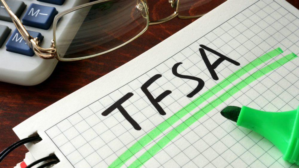 TFSA: 2 Top Canadian Dividend Stocks for Your ,500 Room Contribution
