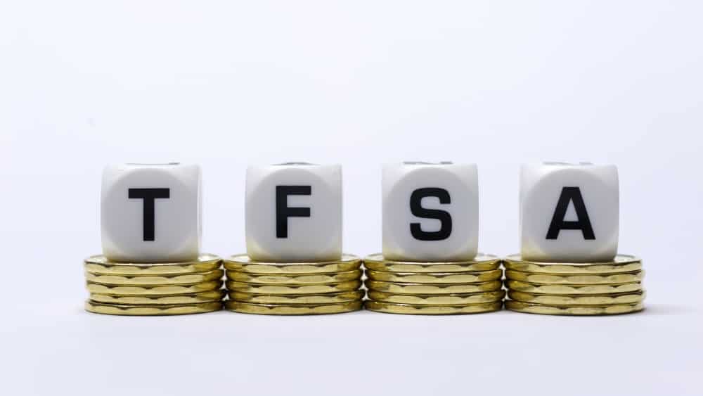 2 Superb Stocks for TFSA Passive Income